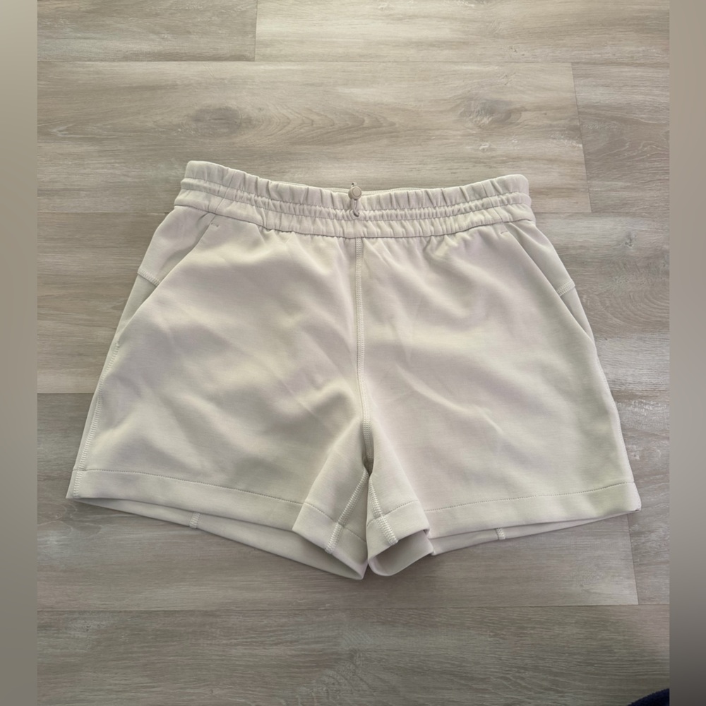 LULULEMON SOFTSTREME SHORTS